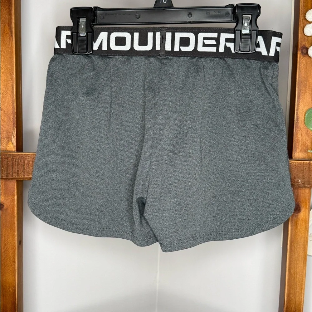 Under Armour Gray Athletic Shorts with Elastic Waistband - Picture 2 of 5